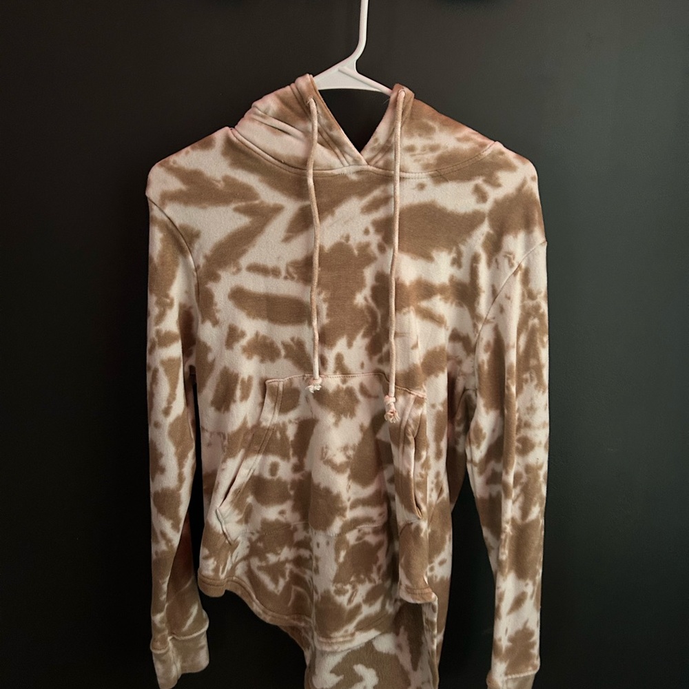 Brown Tie-Dye Sweater with Organic Pattern